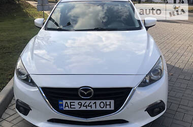 Хэтчбек Mazda 3 2015 в Днепре