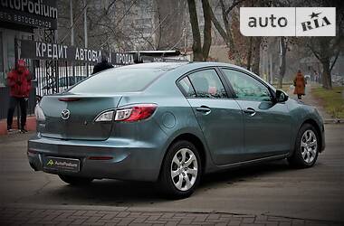 Седан Mazda 3 2011 в Николаеве