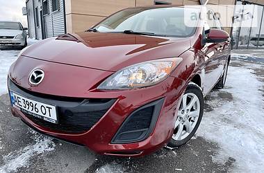 Седан Mazda 3 2011 в Днепре