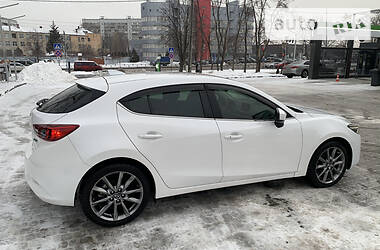 Хэтчбек Mazda 3 2018 в Харькове