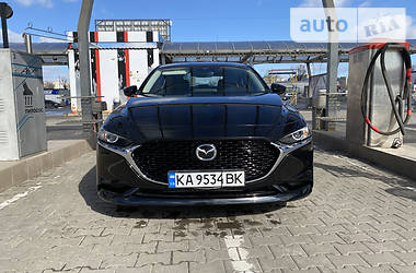 Седан Mazda 3 2018 в Вишневом