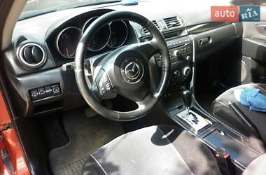 Седан Mazda 3 2004 в Глыбокой