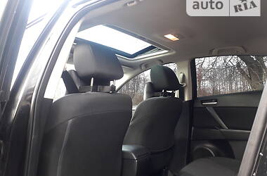 Седан Mazda 3 2013 в 