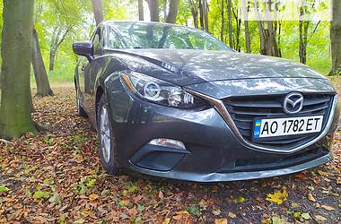 Седан Mazda 3 2016 в Ивано-Франковске