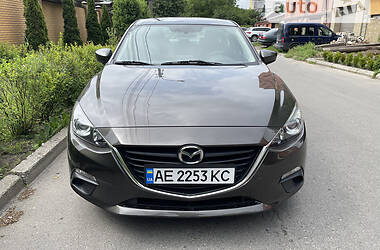 Седан Mazda 3 2016 в Дніпрі