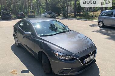 Седан Mazda 3 2015 в Киеве