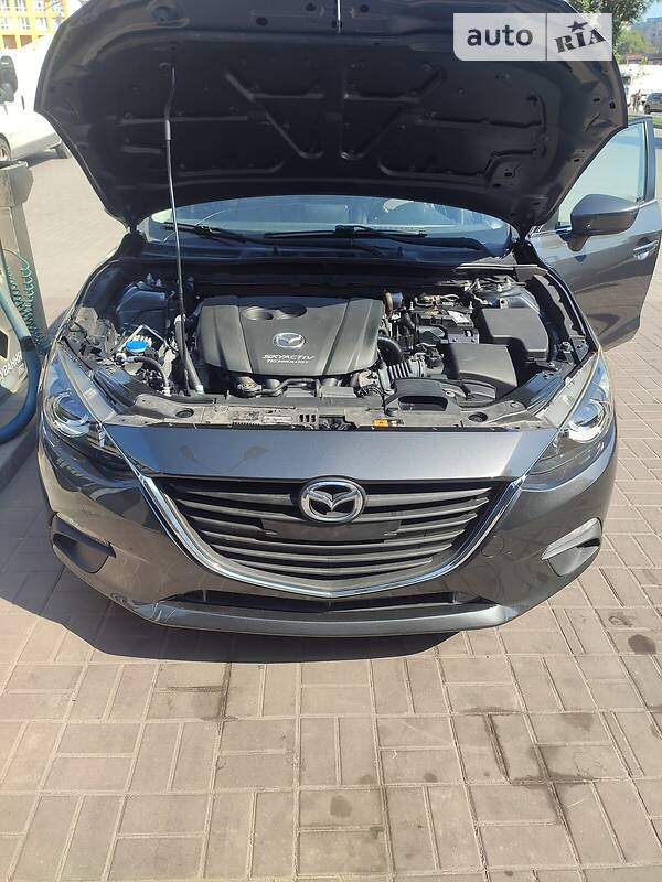 Седан Mazda 3 2013 в Днепре