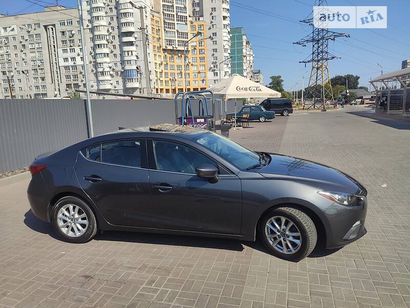 Седан Mazda 3 2013 в Днепре