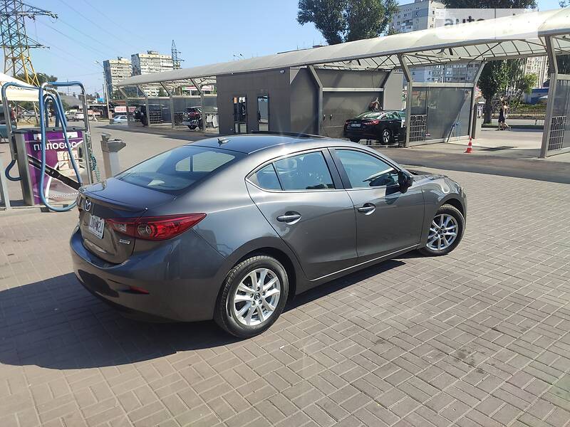 Седан Mazda 3 2013 в Днепре