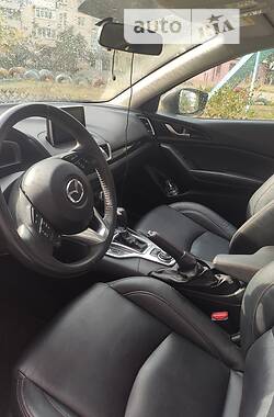 Седан Mazda 3 2013 в Днепре