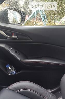 Седан Mazda 3 2013 в Днепре