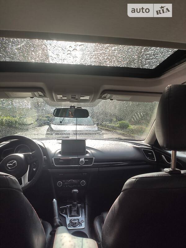 Седан Mazda 3 2013 в Днепре