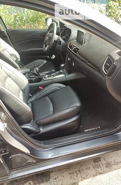 Седан Mazda 3 2013 в Днепре