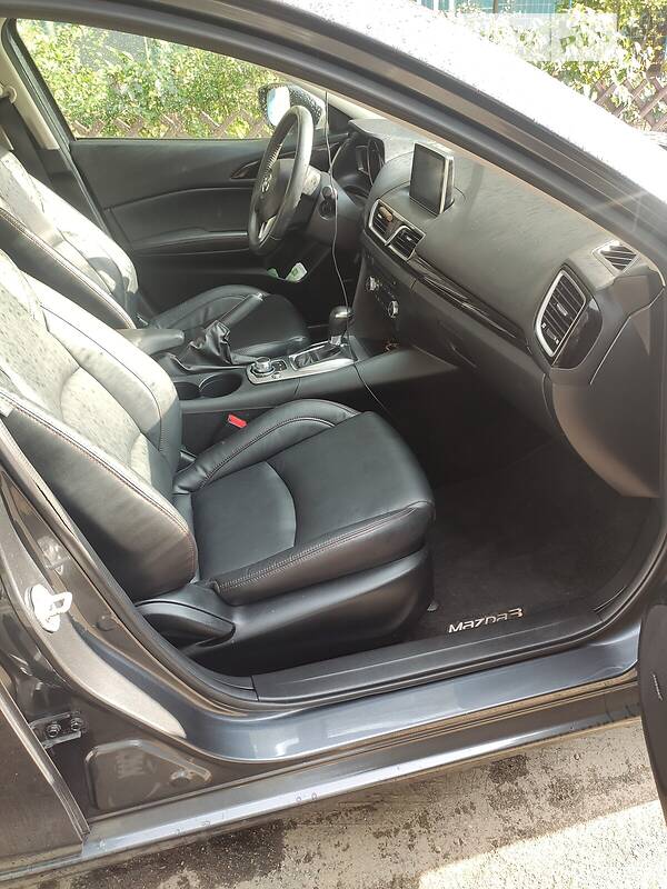 Седан Mazda 3 2013 в Днепре