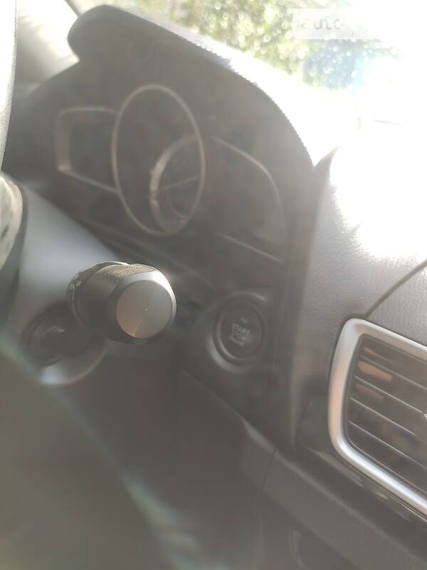 Седан Mazda 3 2013 в Днепре