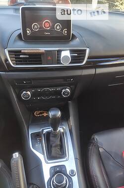 Седан Mazda 3 2013 в Днепре