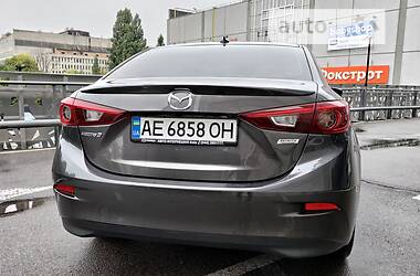 Седан Mazda 3 2017 в Києві