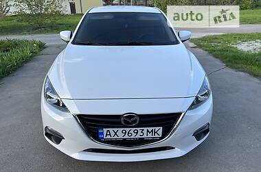 Седан Mazda 3 2015 в Первомайске