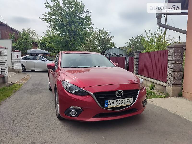 Седан Mazda 3 2016 в Івано-Франківську