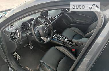 Седан Mazda 3 2015 в Луцке