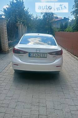 Седан Mazda 3 2015 в Черновцах