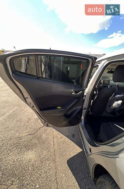 Седан Mazda 3 2016 в Кривом Роге