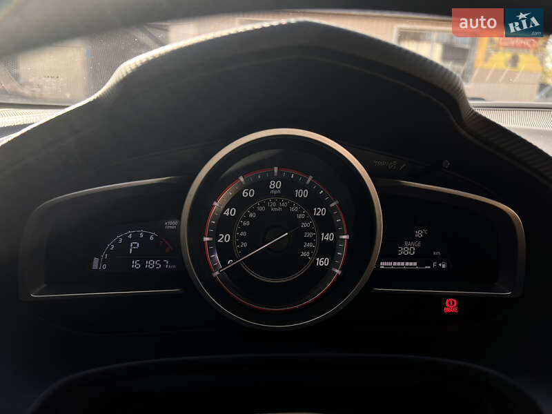 Седан Mazda 3 2016 в Кривому Розі