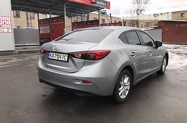 Седан Mazda 3 2015 в Киеве