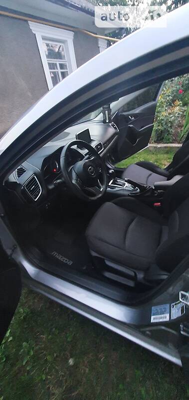Седан Mazda 3 2016 в Хмельницькому