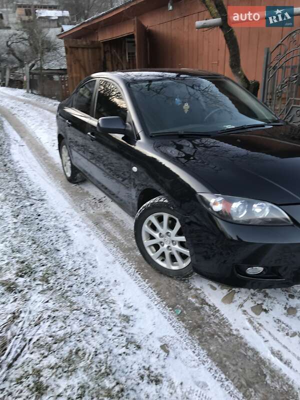 Седан Mazda 3 2008 в Чернівцях