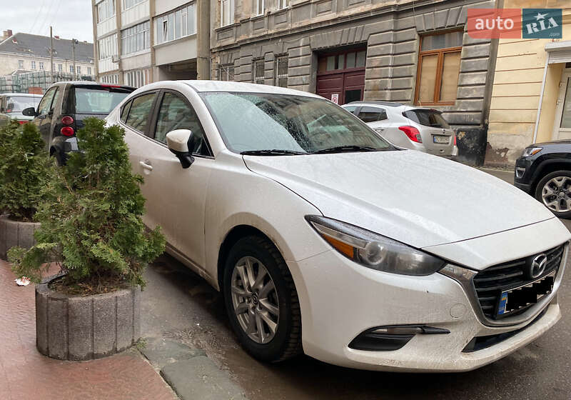 Седан Mazda 3 2017 в Львове