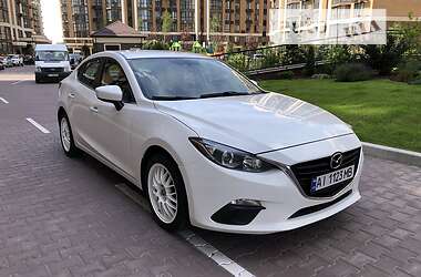 Седан Mazda 3 2015 в Киеве