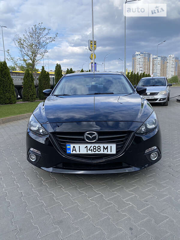 Седан Mazda 3 2015 в 