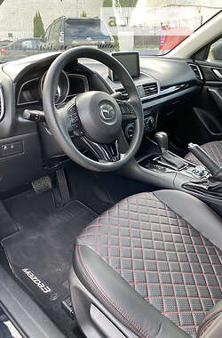 Седан Mazda 3 2015 в 