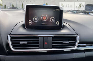 Седан Mazda 3 2015 в 
