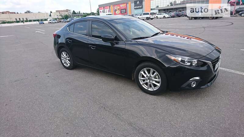 Седан Mazda 3 2015 в Полтаве