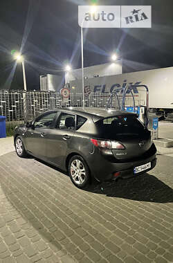 Хэтчбек Mazda 3 2009 в 