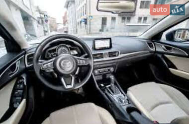 Седан Mazda 3 2014 в Ворохте