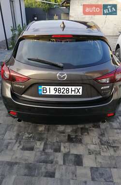 Хэтчбек Mazda 3 2014 в 