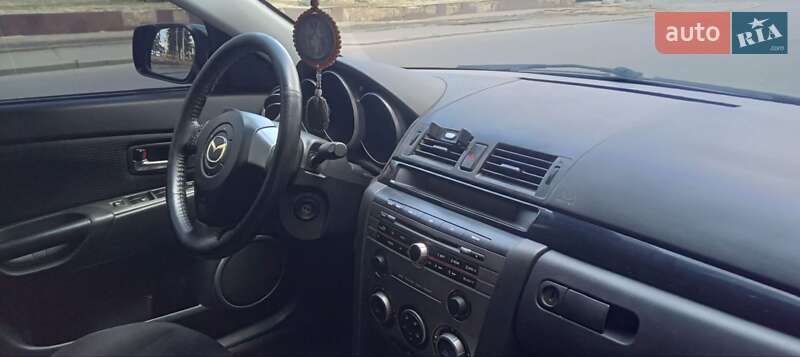 Седан Mazda 3 2007 в Днепре