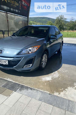 Седан Mazda 3 2009 в Яремче