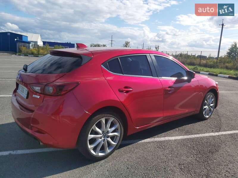 Хэтчбек Mazda 3 2015 в Луцке