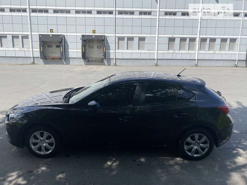 Хетчбек Mazda 3 2015 в Дніпрі
