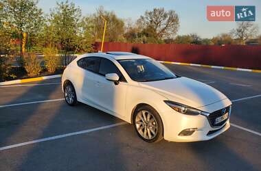 Хэтчбек Mazda 3 2016 в 