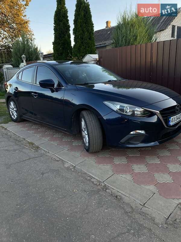 Седан Mazda 3 2015 в Кегичевке