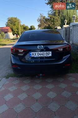 Седан Mazda 3 2015 в Кегичевке