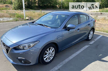 Седан Mazda 3 2015 в Киеве