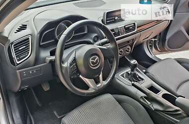 Седан Mazda 3 2015 в Виннице