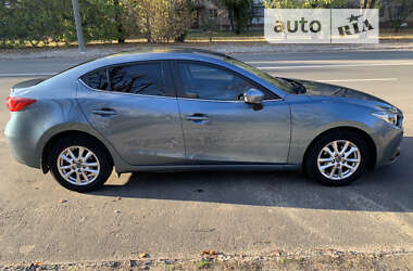 Седан Mazda 3 2014 в Черкассах