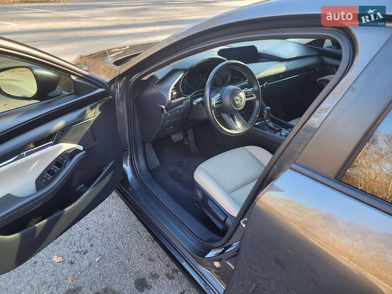 Седан Mazda 3 2019 в Полтаве